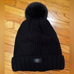 UGG puff hat | black | like new